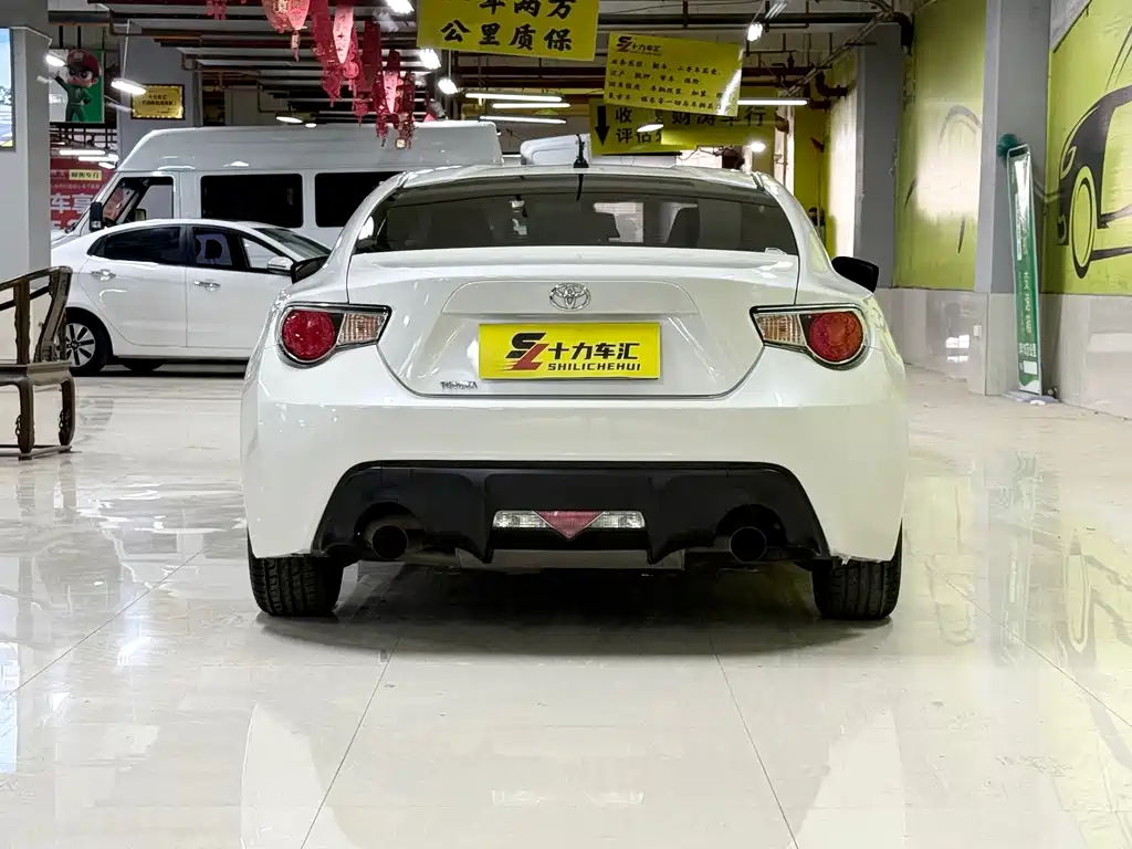 Toyota 86 2.0L Auto Luxury Type, фото 4