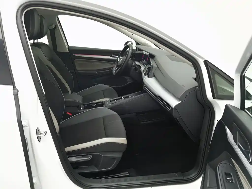 Volkswagen Golf — миниатюра 23