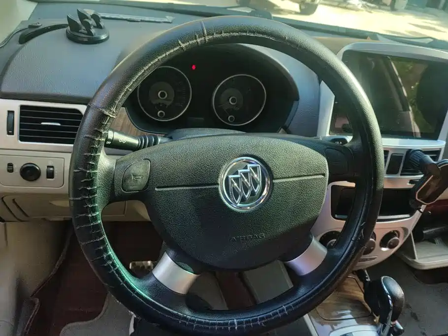 Buick Excelle — миниатюра 15