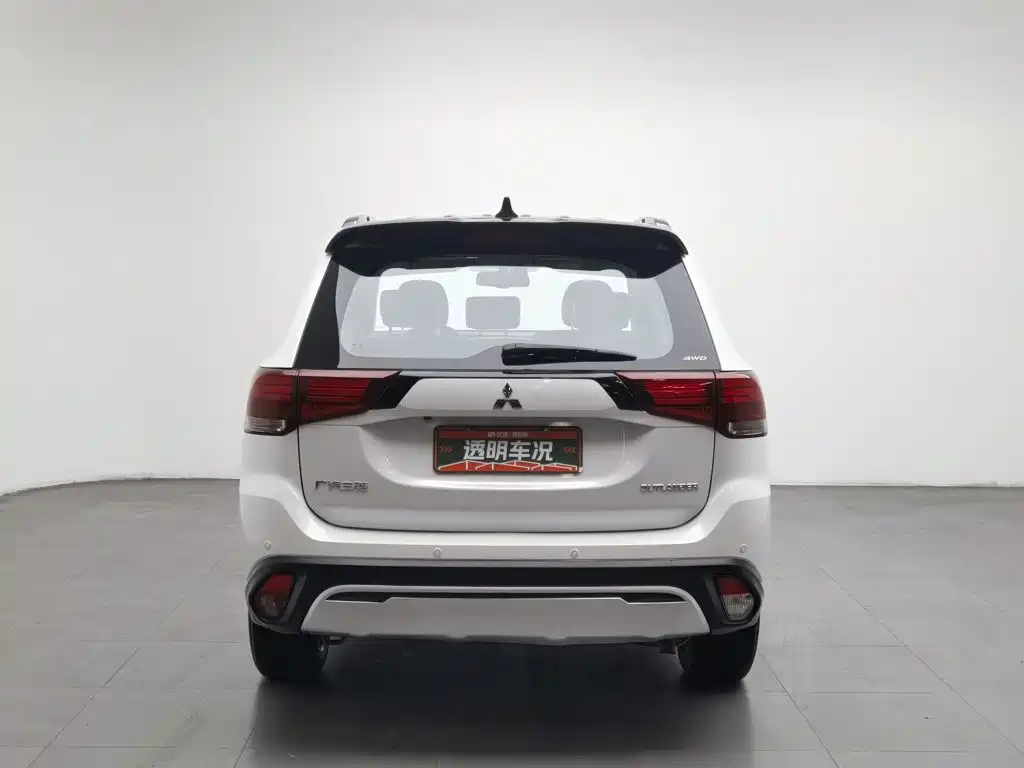 Mitsubishi Outlander — миниатюра 4