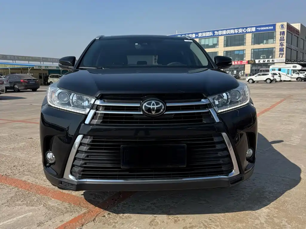 TOYOTA HIGHLANDER