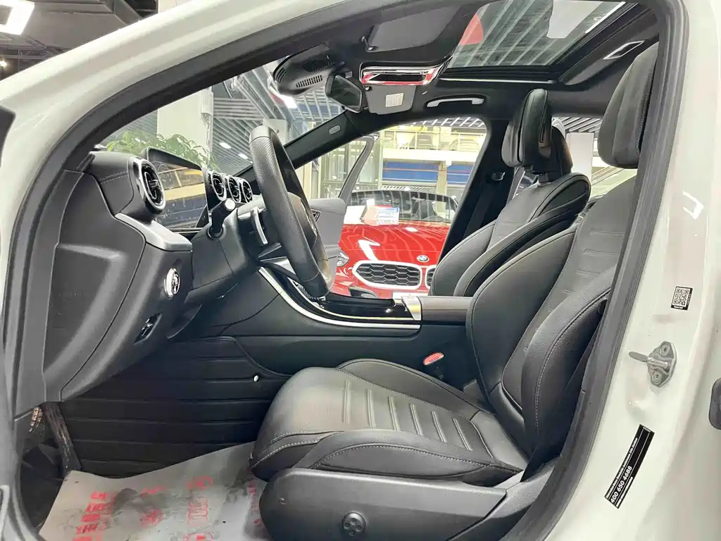 Mercedes-Benz C-Class — миниатюра 5