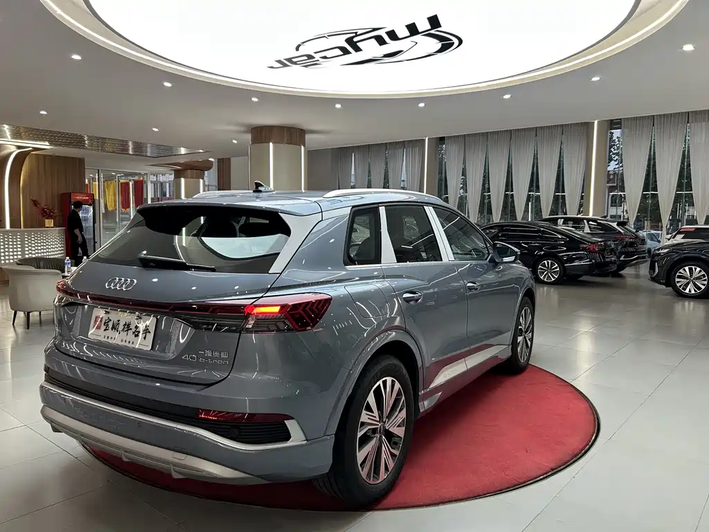 Audi Q4 e-tron — миниатюра 5