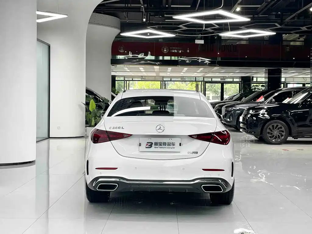 Mercedes-Benz C-Class — миниатюра 11