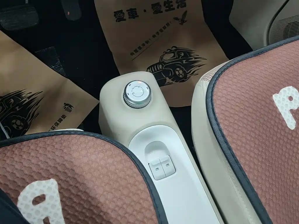 Wuling MINIEV — миниатюра 14
