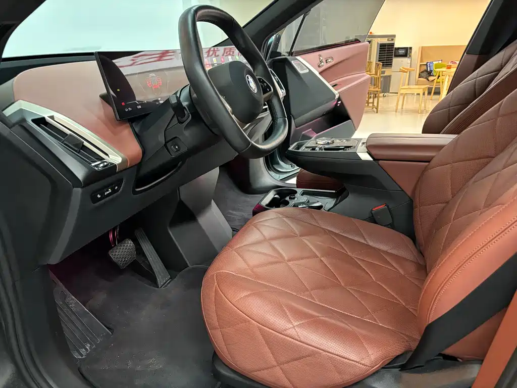 BMW BMW iX M60 — миниатюра 3