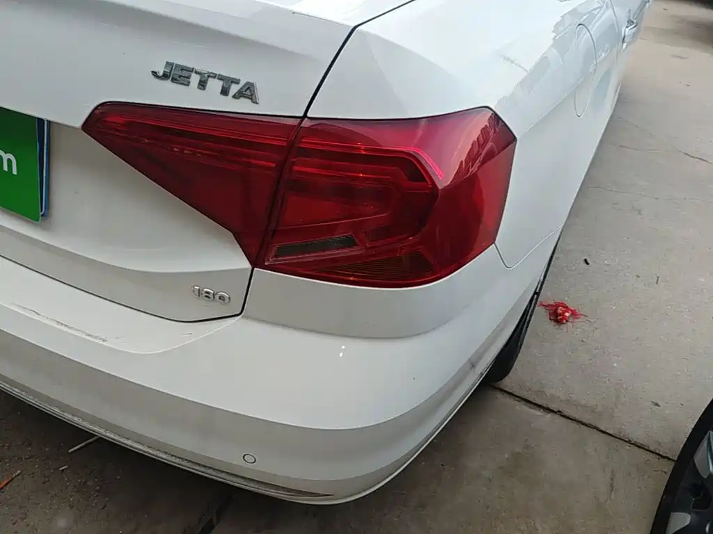 Volkswagen Jetta — миниатюра 8