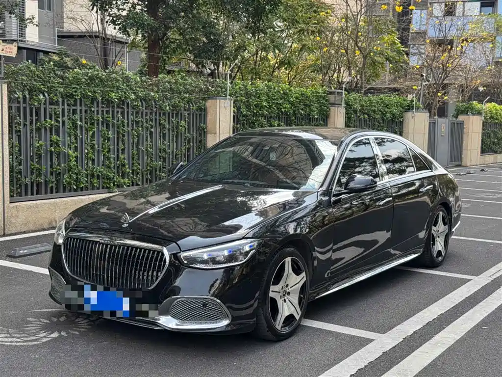 Mercedes-Benz S-Class 2011