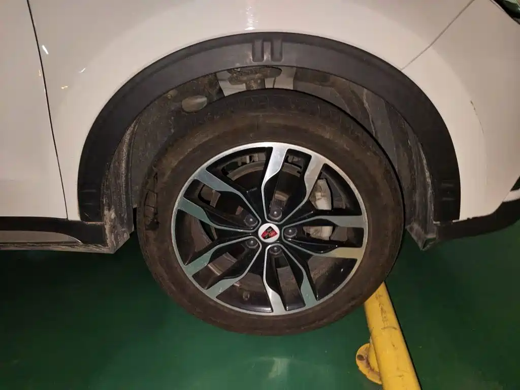 Roewe RX5 — миниатюра 8