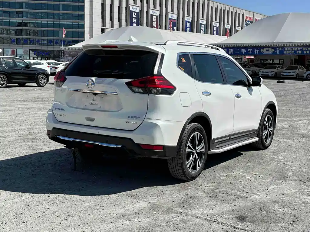Nissan X-Trail — миниатюра 9