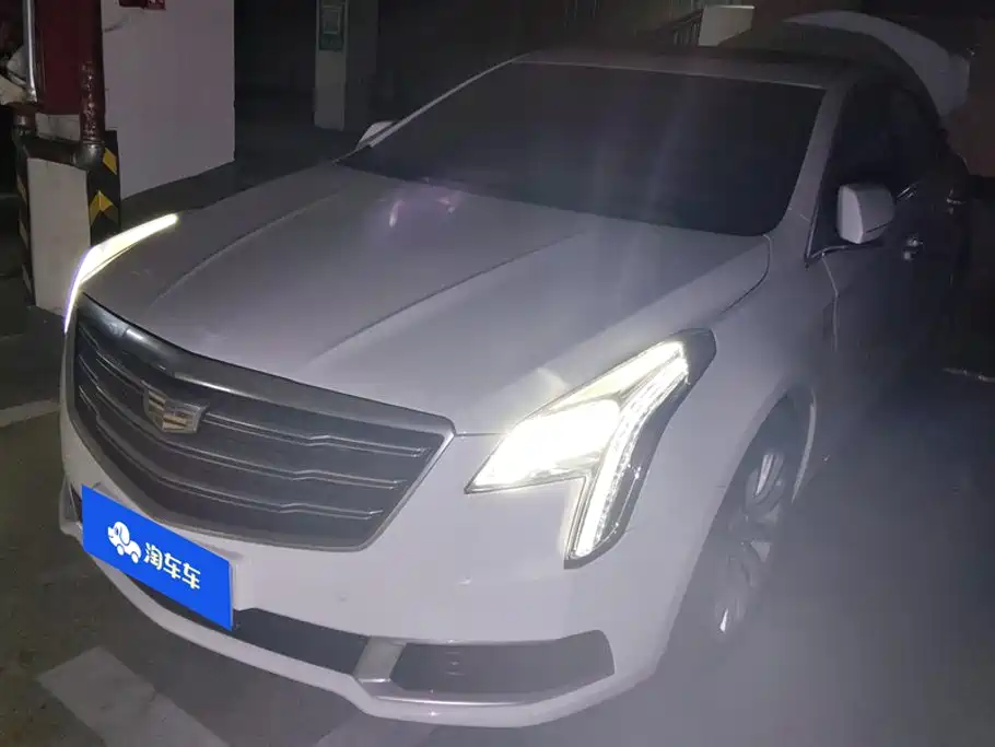 Cadillac XTS