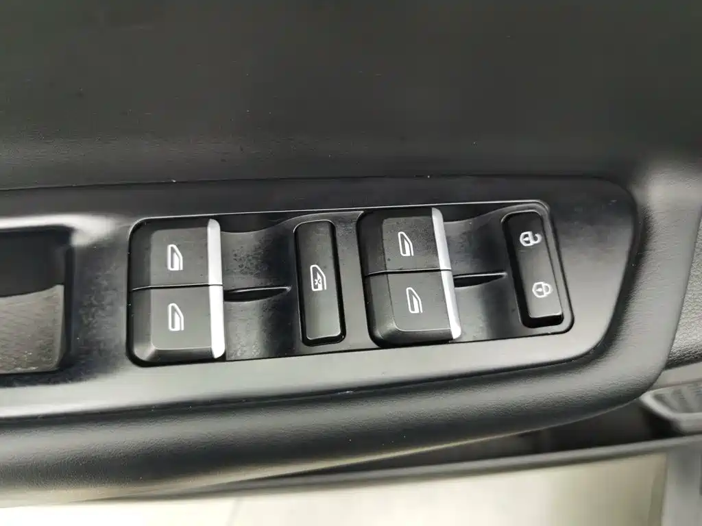 Geely Emgrand GS — миниатюра 9