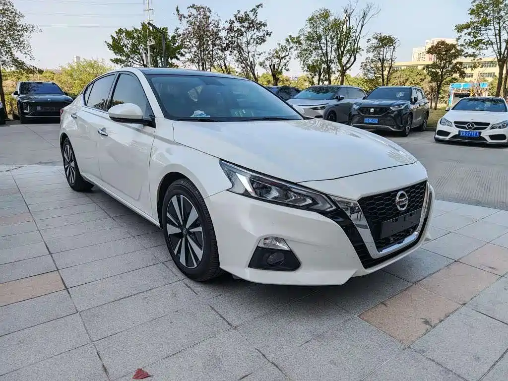 NISSAN TEANA