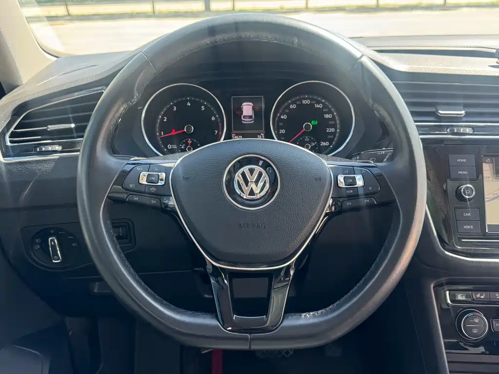 Volkswagen Tiguan L Facelift 330TSI Auto 2WD Luxury Edition, фото 13