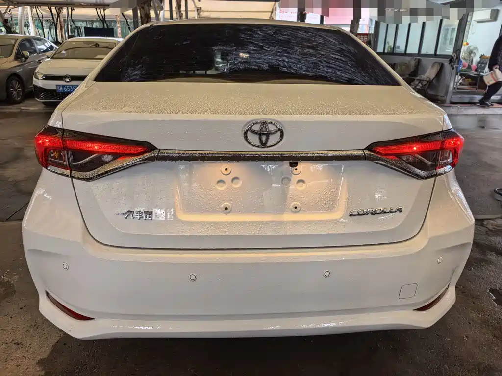 Toyota Corolla — миниатюра 8