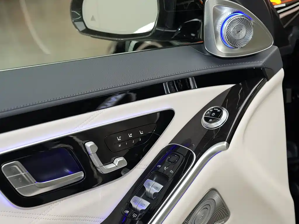 Mercedes-Benz S-Class — миниатюра 31