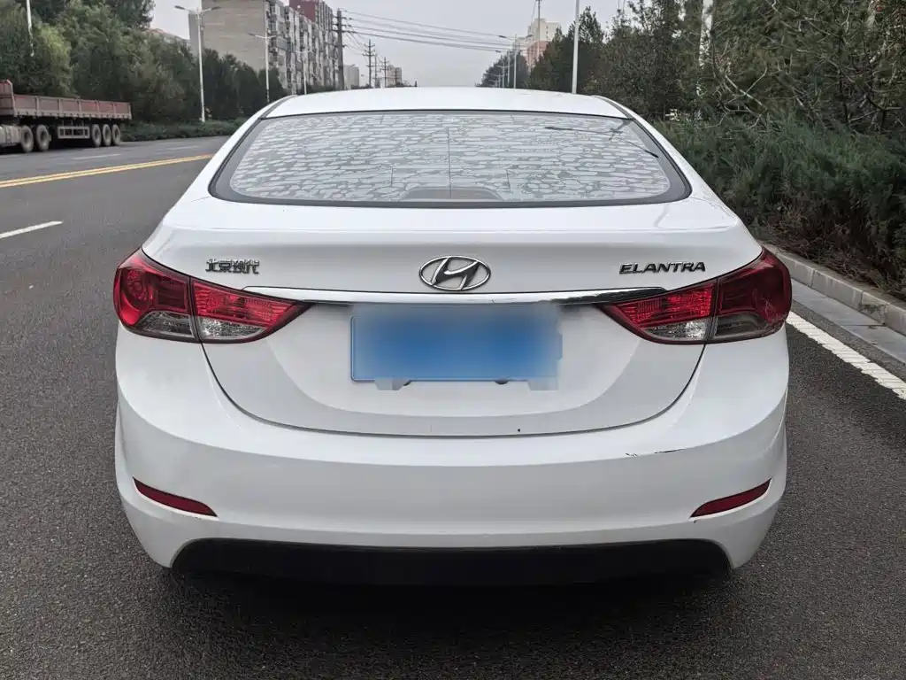 Hyundai Elantra Langdong — миниатюра 6