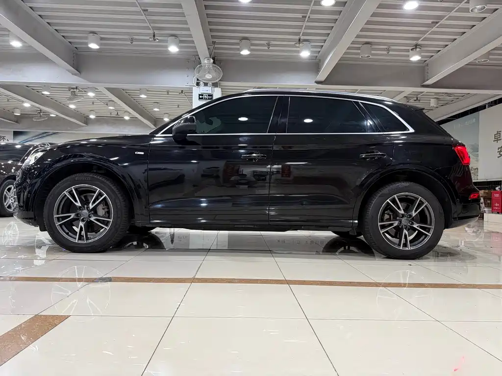 Audi Q5L — миниатюра 4