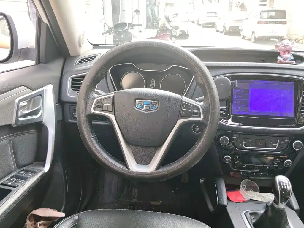 Geely Vision X6 — миниатюра 11