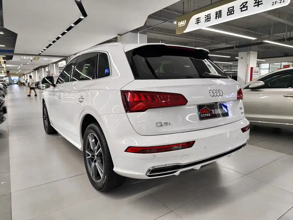 Audi Q5L — миниатюра 14