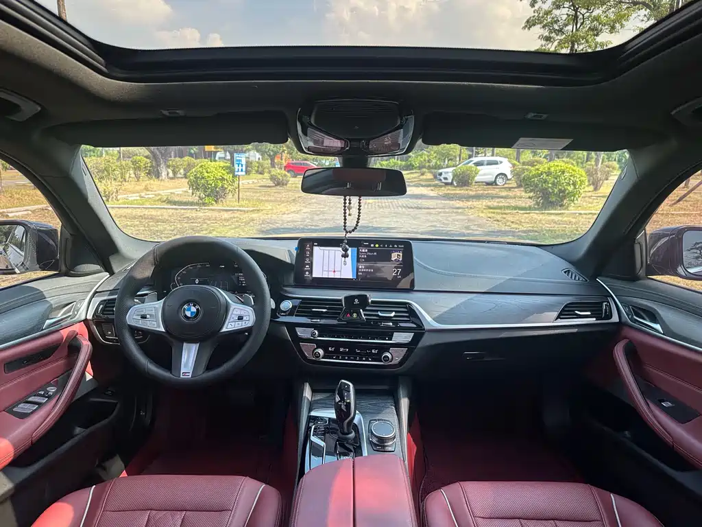 BMW 5 Series — миниатюра 17