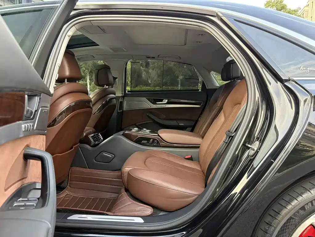 Audi A8 — миниатюра 11