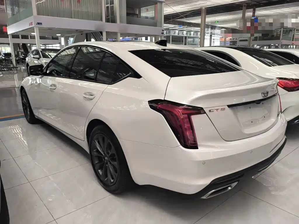 Cadillac CT5 — миниатюра 5