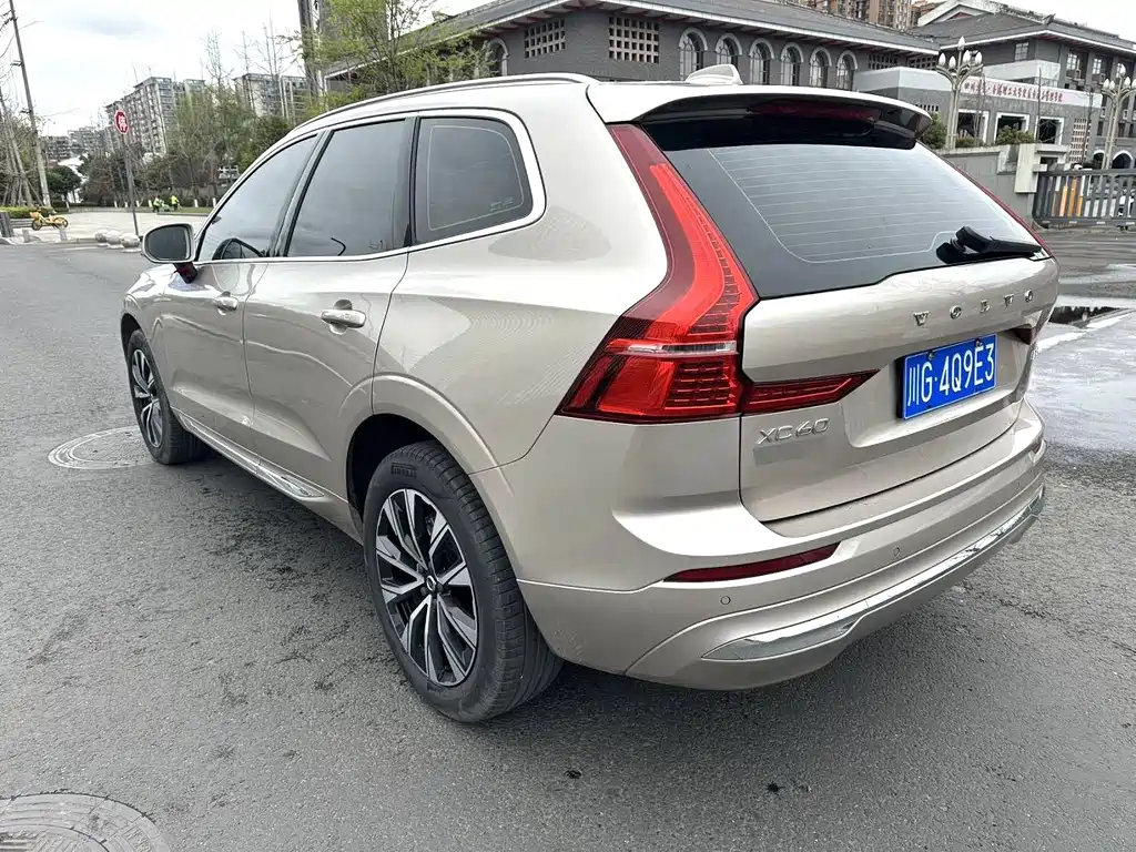 VOLVO XC60