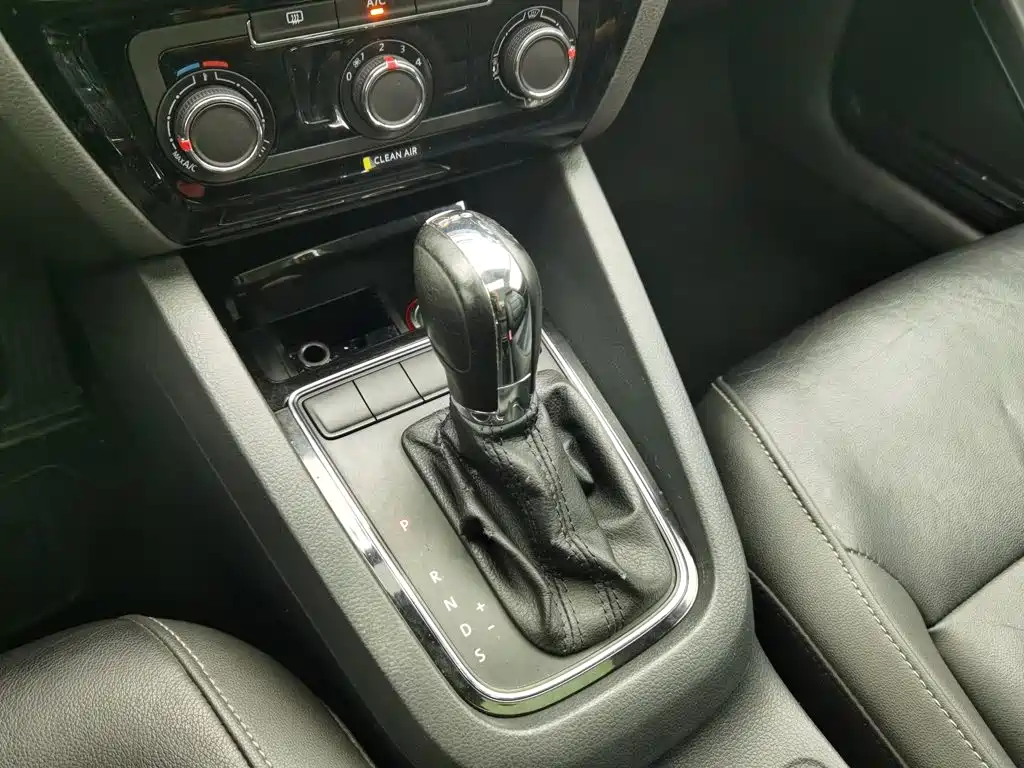 Volkswagen Sagitar — миниатюра 13