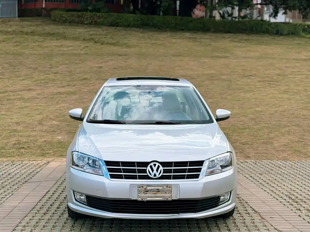 Volkswagen Lavida — миниатюра 2