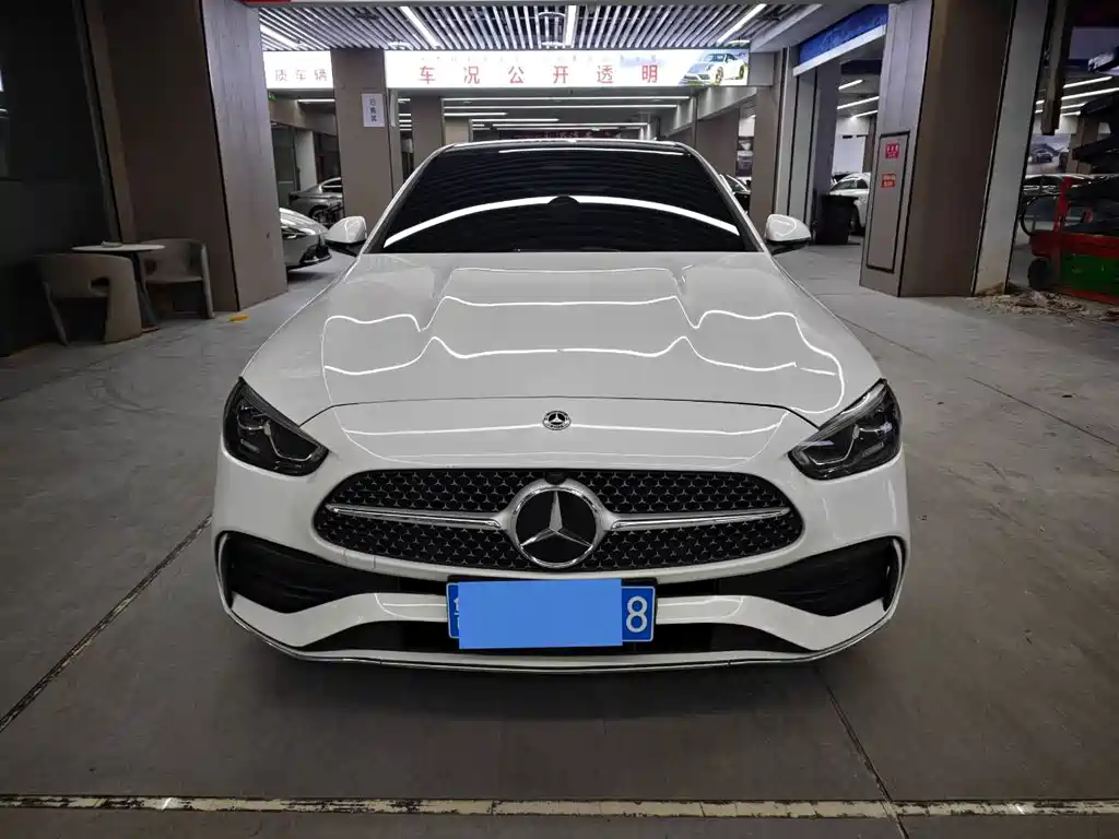 Mercedes-Benz C-Class — миниатюра 2