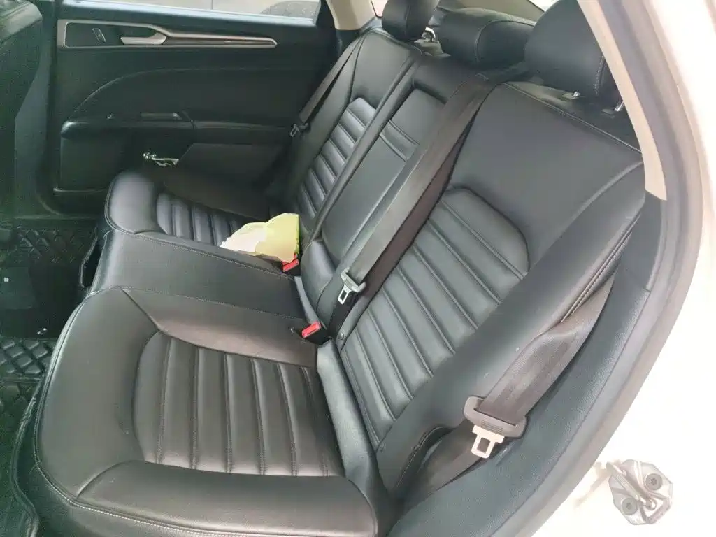 Ford Mondeo — миниатюра 18