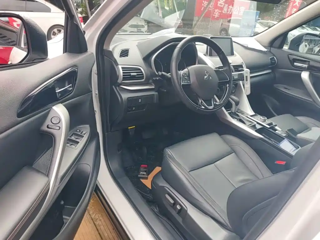 Mitsubishi Eclipse Cross — миниатюра 16