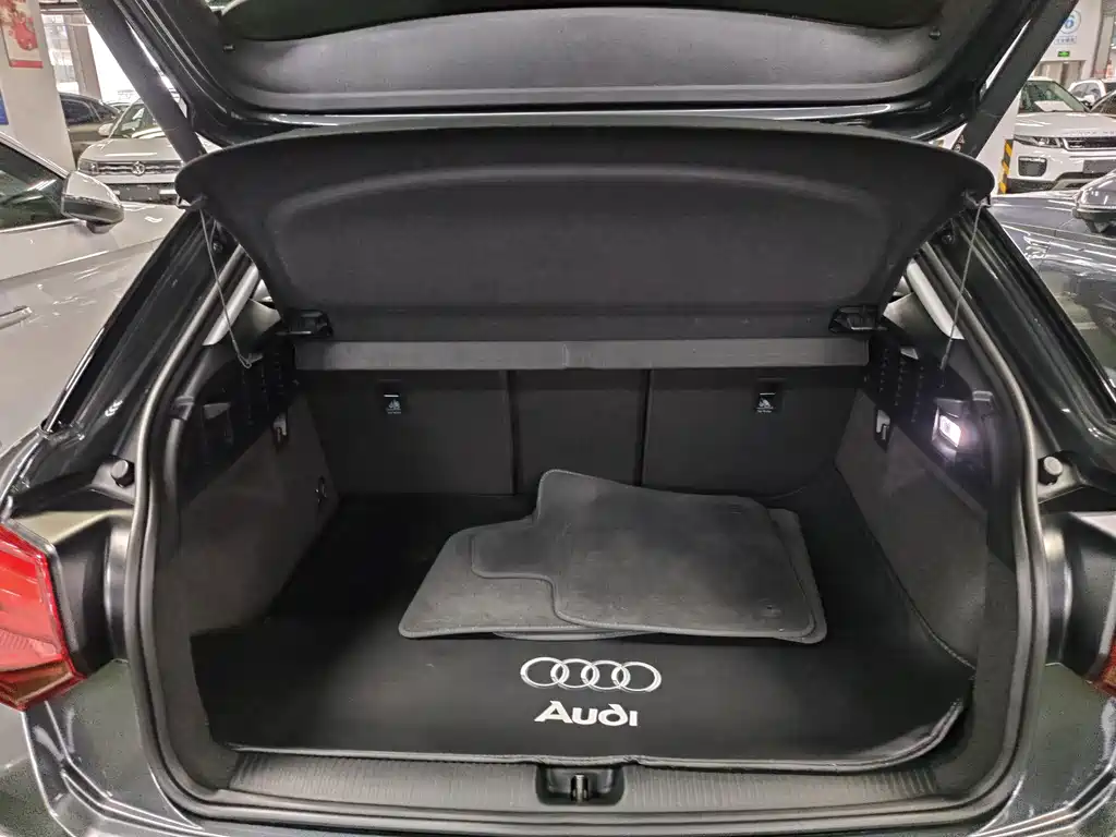 Audi Q2L — миниатюра 7