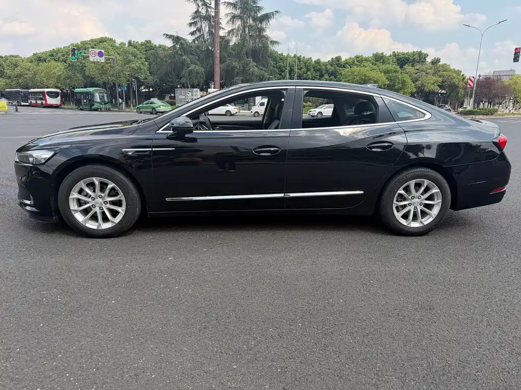 Buick LaCrosse — миниатюра 4