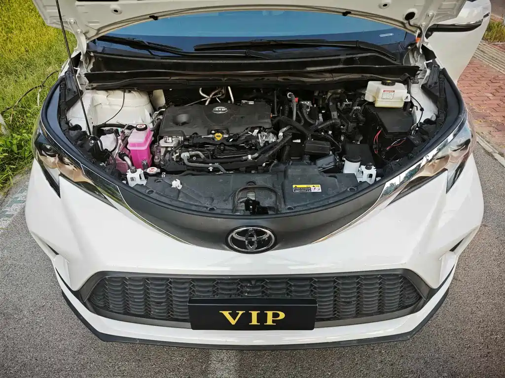 Toyota Granvia — миниатюра 5