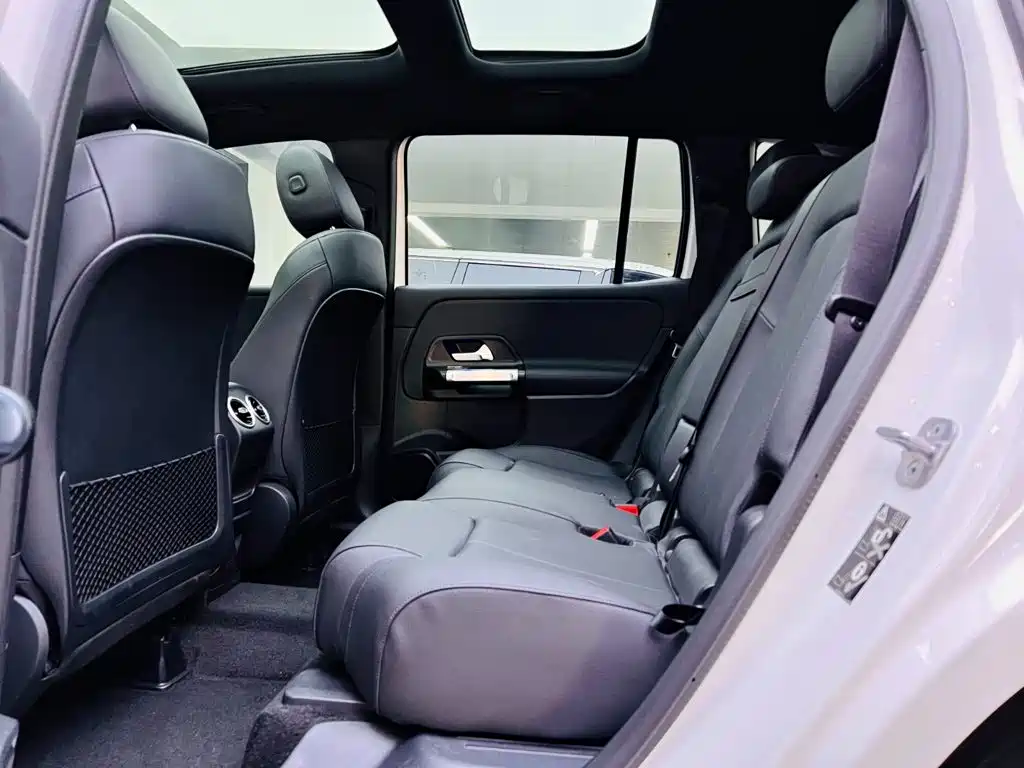 Mercedes-Benz GLB — миниатюра 15