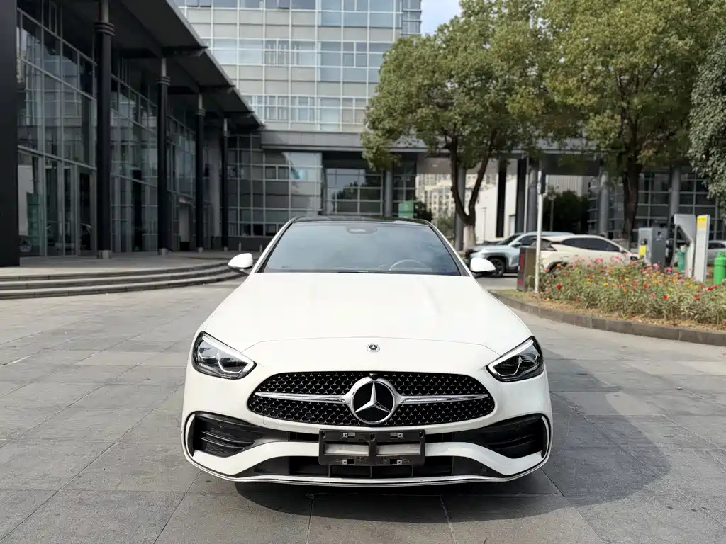Mercedes-Benz C-Class — миниатюра 2