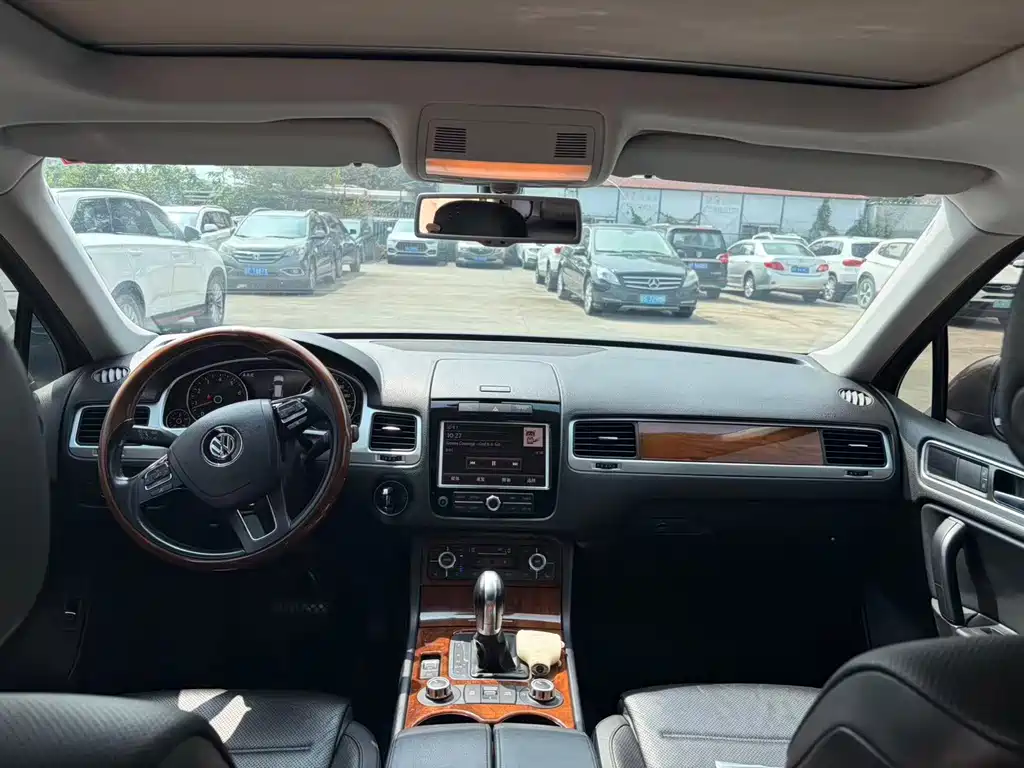 Volkswagen Touareg — миниатюра 5