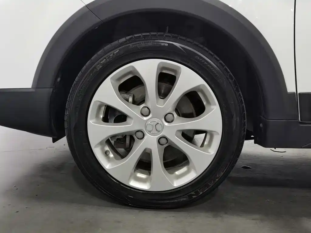 BAIC New Energy EC5 — миниатюра 17