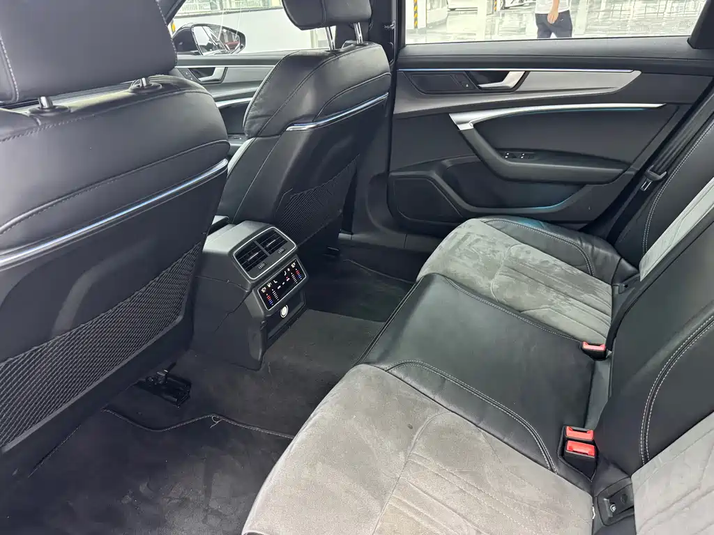 Audi A6L — миниатюра 6
