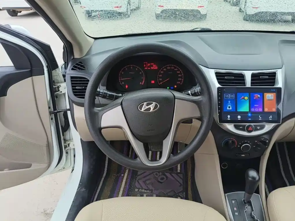 Hyundai Verna — миниатюра 11