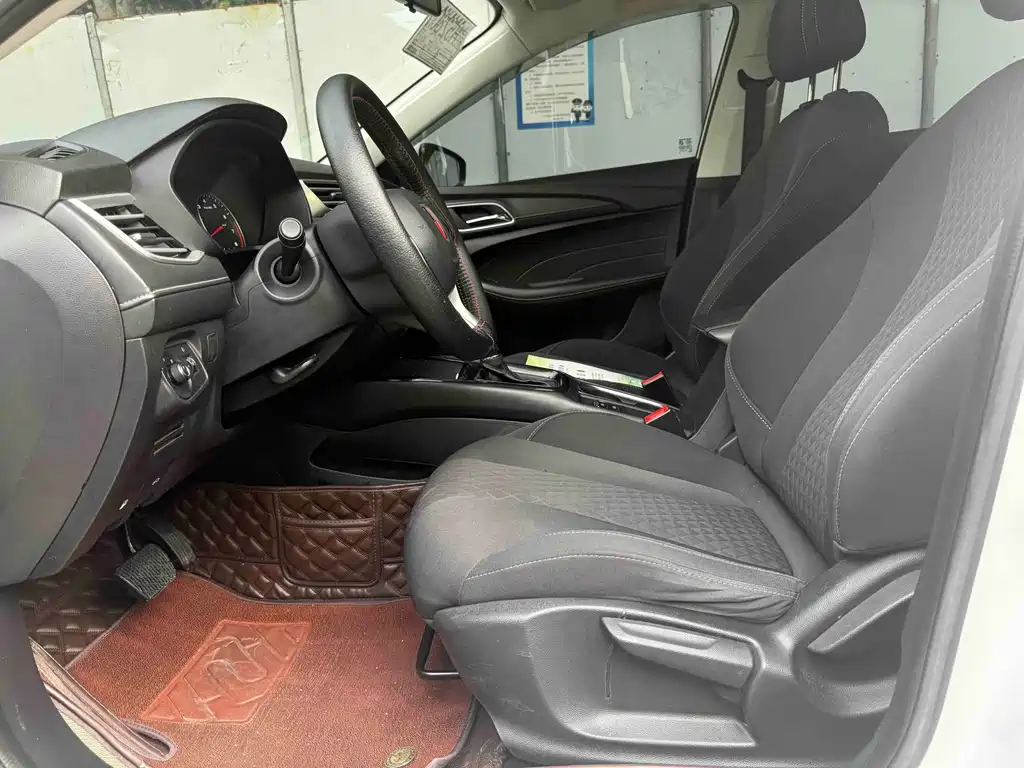 Roewe i5 — миниатюра 6