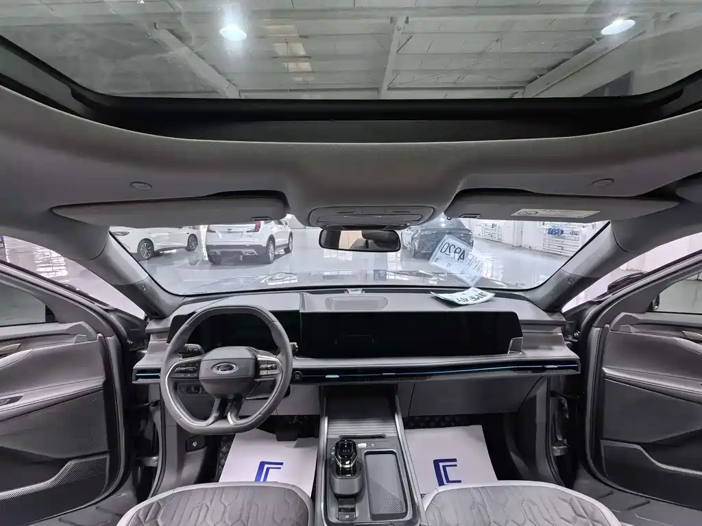 Ford Edge — миниатюра 10