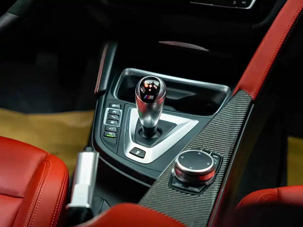 BMW M4 — миниатюра 8