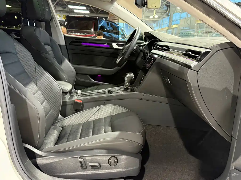 Volkswagen CC — миниатюра 8