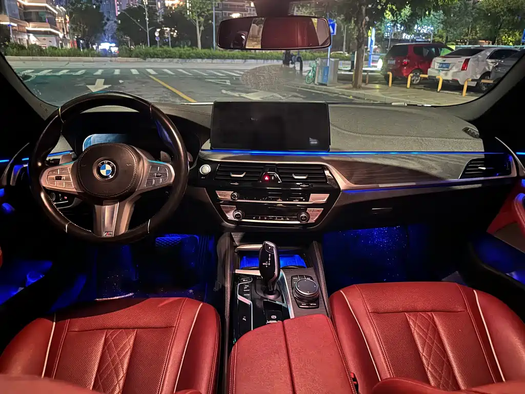 BMW 5 Series — миниатюра 5