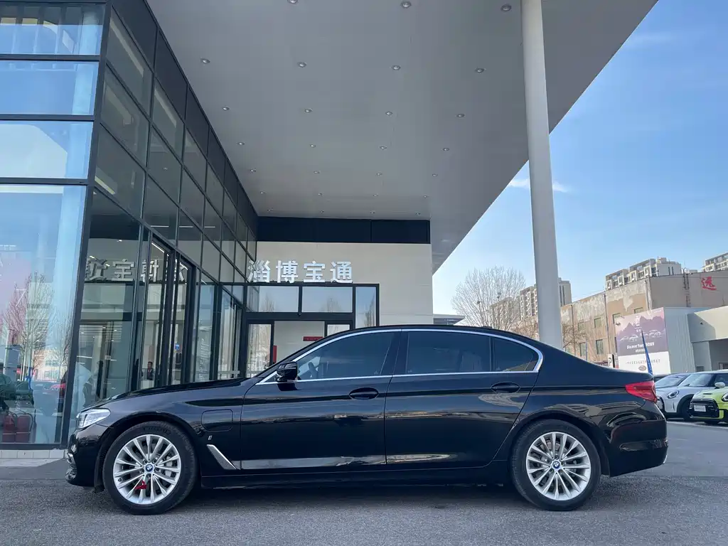 BMW 5 SERIES NEW ENERGY