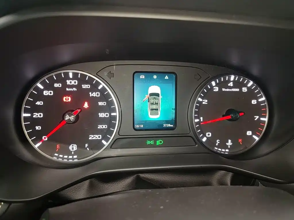 Roewe i5 — миниатюра 12