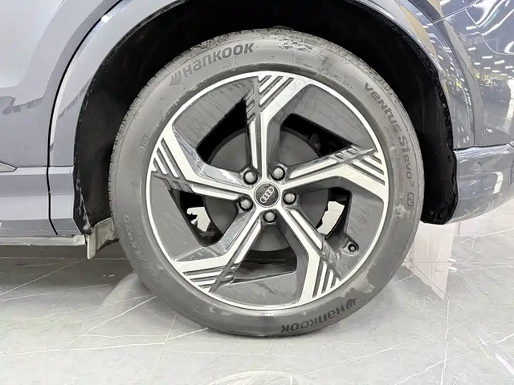 Audi Q4 e-tron — миниатюра 19